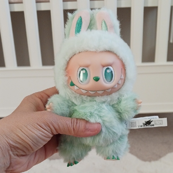 (Serenity) Authentic Pop Mart Big Into Energy Labubu - Open Box - Picture 5 of 17